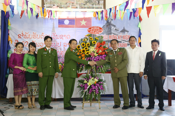 Êv88 chào đón năm mới 2026 chúc mừng sinh viên Lào nhân dịp Quốc khánh